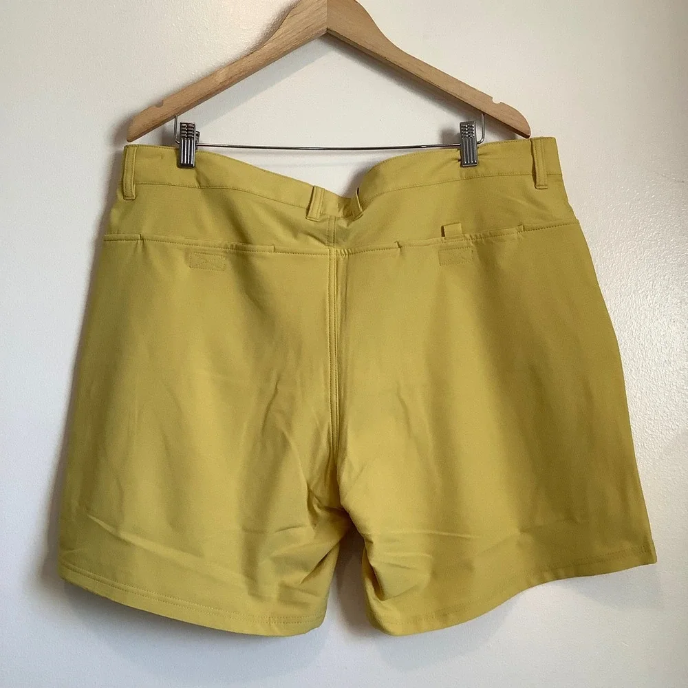 The North Face‎ Rolling Sun Shorts Mens 40 Yellow Silt FlashDry NF0A3T2Q Q0A-40